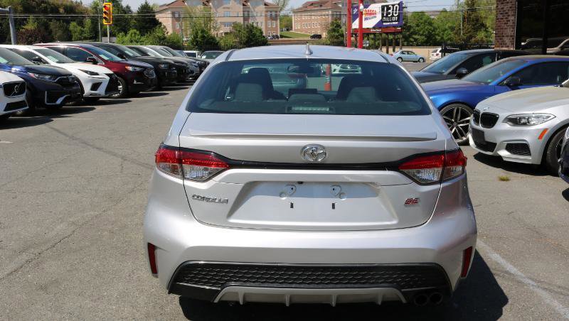 Used 2020 Toyota Corolla SE w/ SE Premium Package image 6
