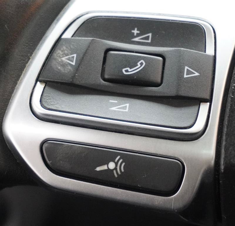 Used 2012 Volkswagen Jetta GLI FWD image 23