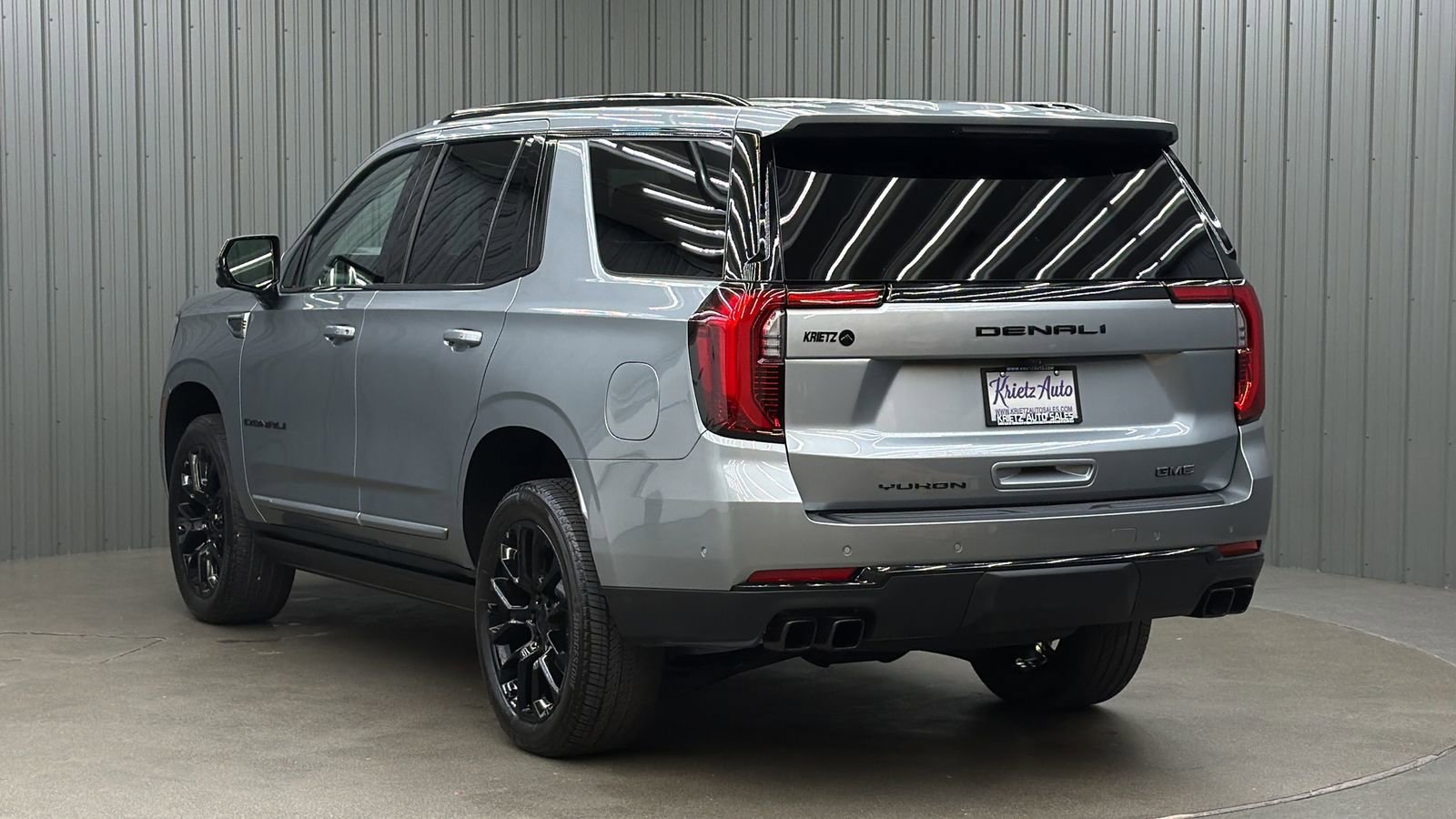 Used 2026 GMC Yukon Denali w/ Sun & Power Step Package AWD/4WD image 3