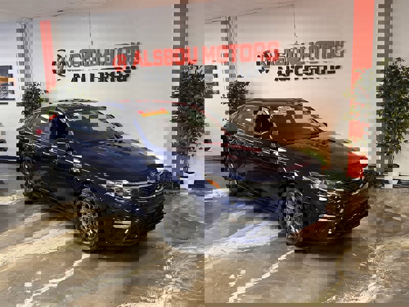 Used 2020 Kia Optima LX image 1