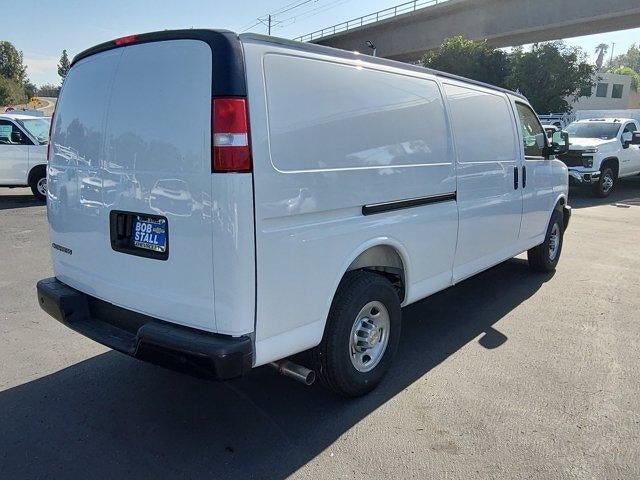New 2026 Chevrolet Express 2500 Extended w/ Communications Package RWD image 8