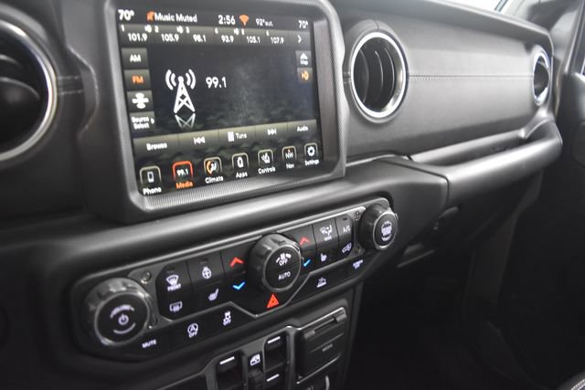 Certified 2020 Jeep Gladiator Overland image 13