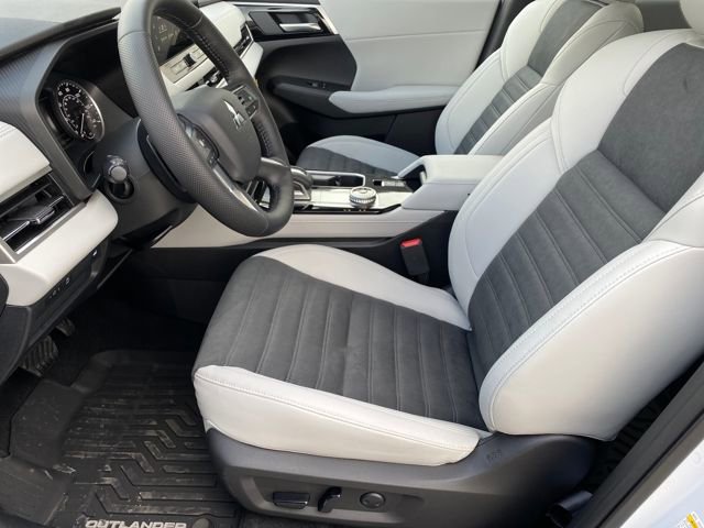 New 2026 Mitsubishi Outlander SE image 10