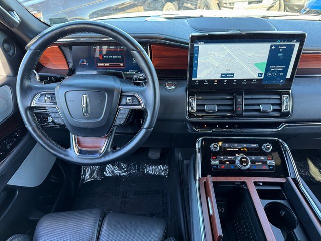 Used 2022 Lincoln Navigator Reserve image 4