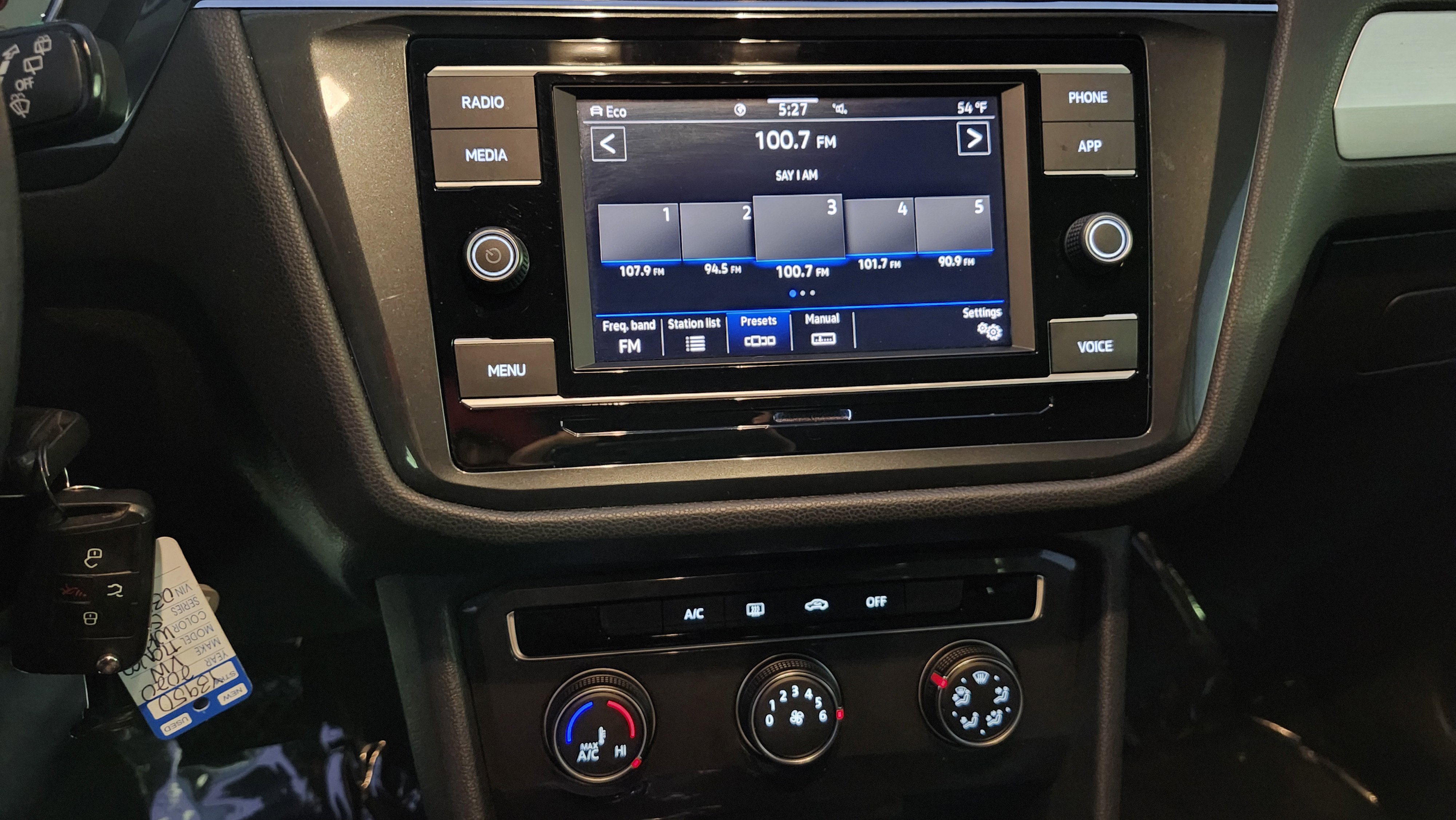 Used 2020 Volkswagen Tiguan S image 26