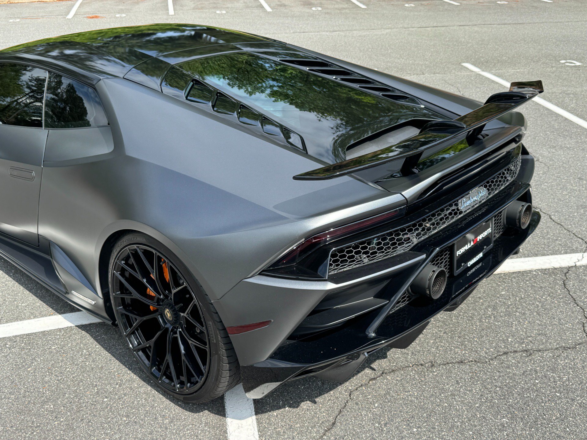 Used 2020 Lamborghini Huracan EVO AWD/4WD image 23