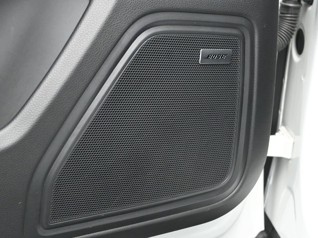 Certified 2025 Porsche Macan AWD/4WD image 13
