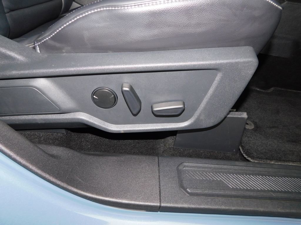 Used 2025 Ford Bronco Outer Banks image 19