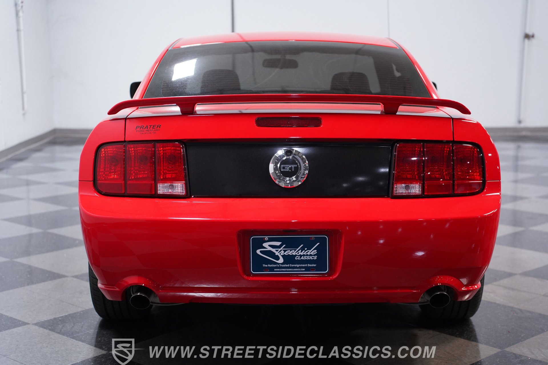Used 2005 Ford Mustang GT RWD image 9