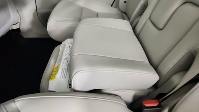 New 2026 Volvo EX90 Plus AWD/4WD image 30