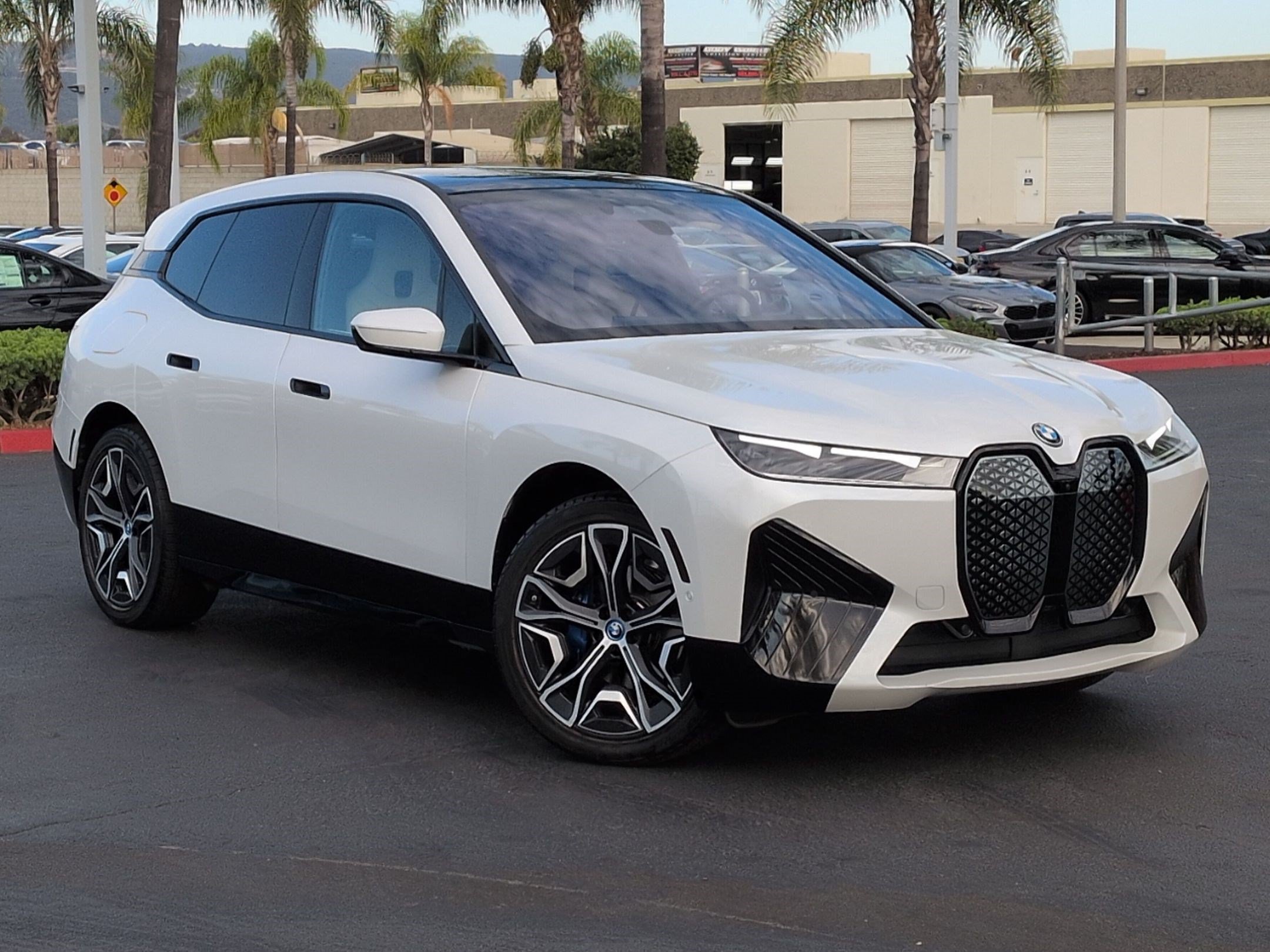 Certified 2025 BMW iX xDrive50 w/ Premium Package AWD/4WD image 2