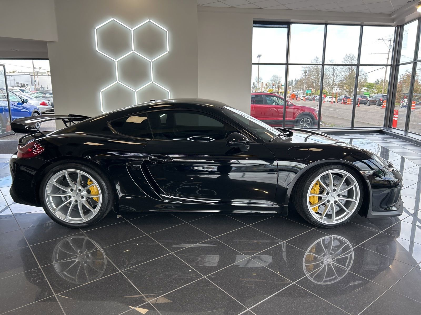 Used 2016 Porsche Cayman GT4 image 4