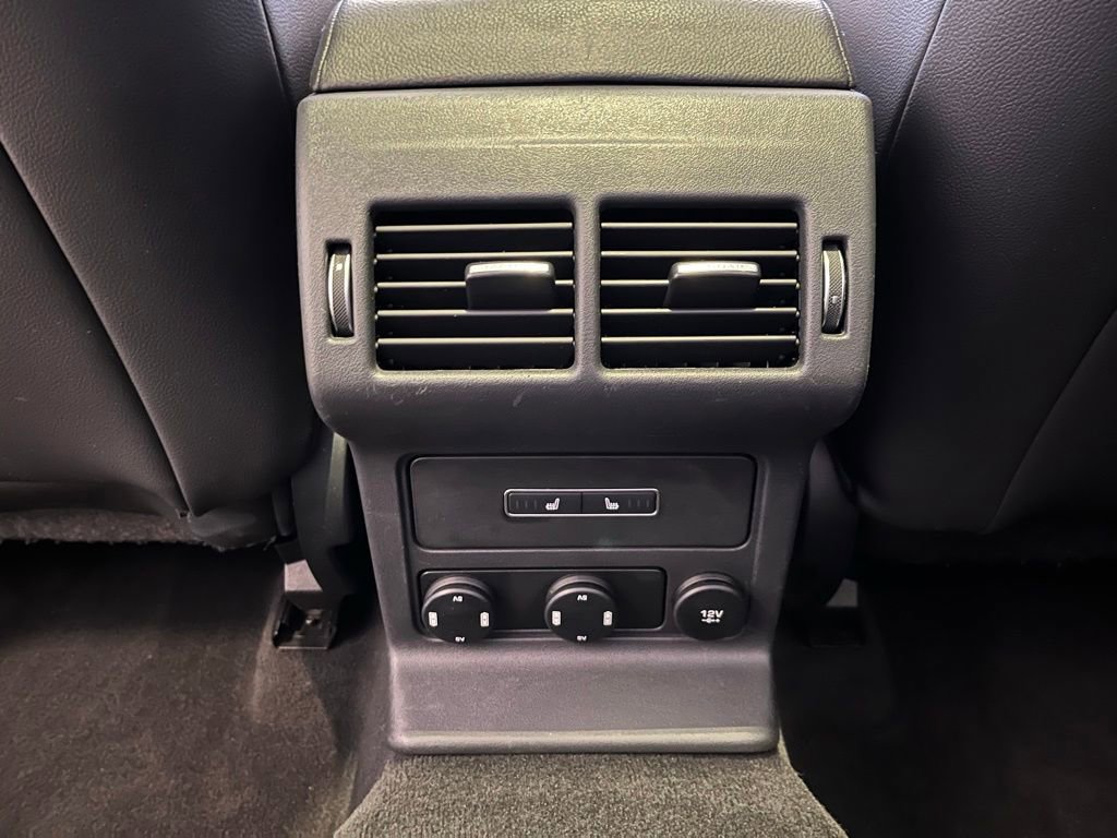 Used 2019 Jaguar F-PACE Premium AWD/4WD image 27