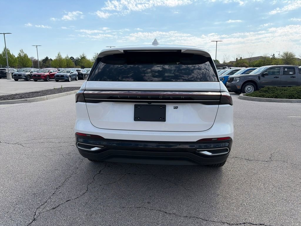 Used 2025 Lincoln Nautilus Premier AWD/4WD image 6
