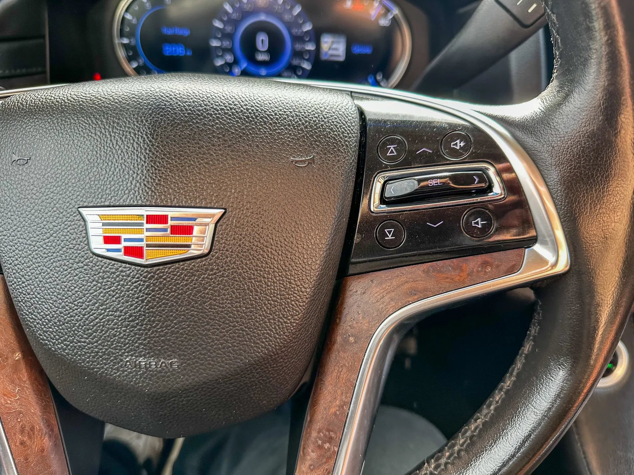 Used 2016 Cadillac Escalade Premium AWD/4WD image 17