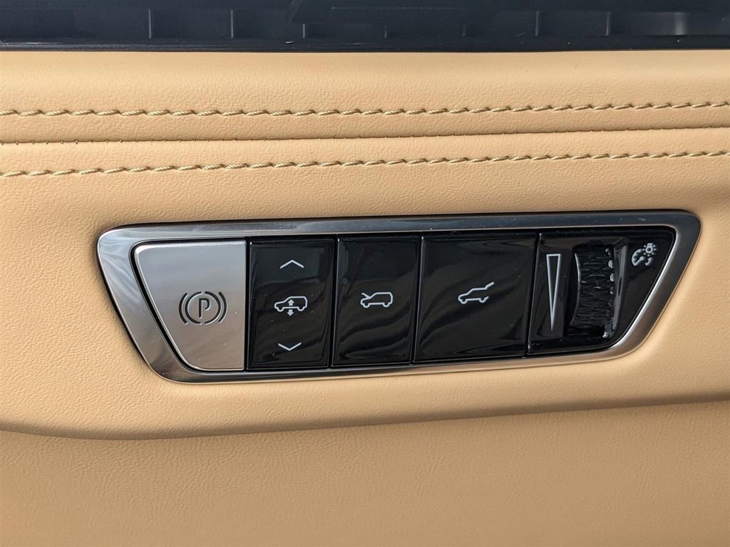 New 2025 Cadillac Escalade IQ Luxury 2 image 24