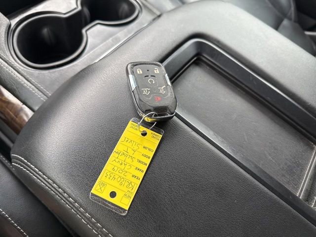 Used 2019 Chevrolet Suburban LT w/ Luxury Package AWD/4WD image 31