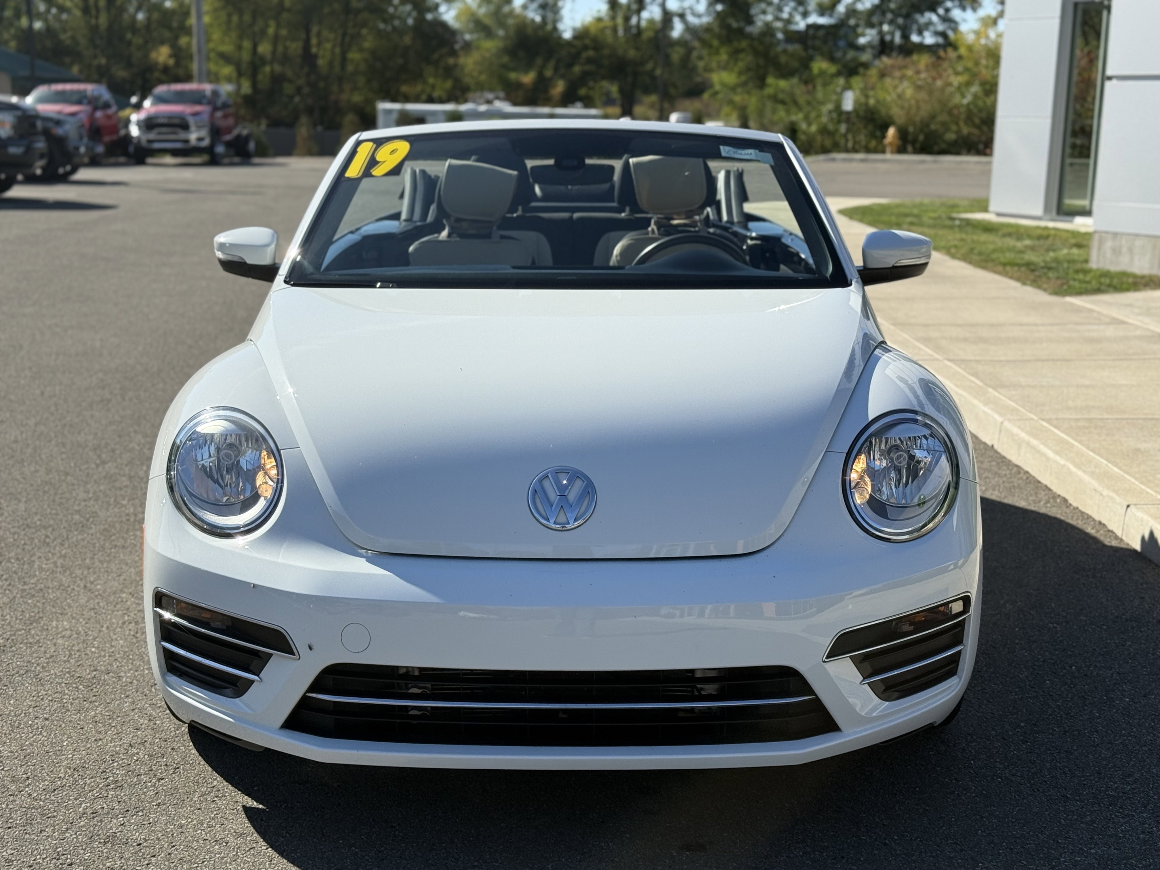 Used 2019 Volkswagen Beetle 2.0T image 6