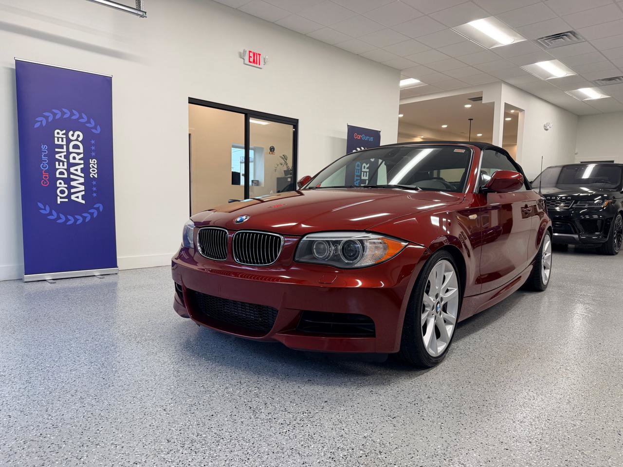 Used 2012 BMW 135i Convertible RWD image 3