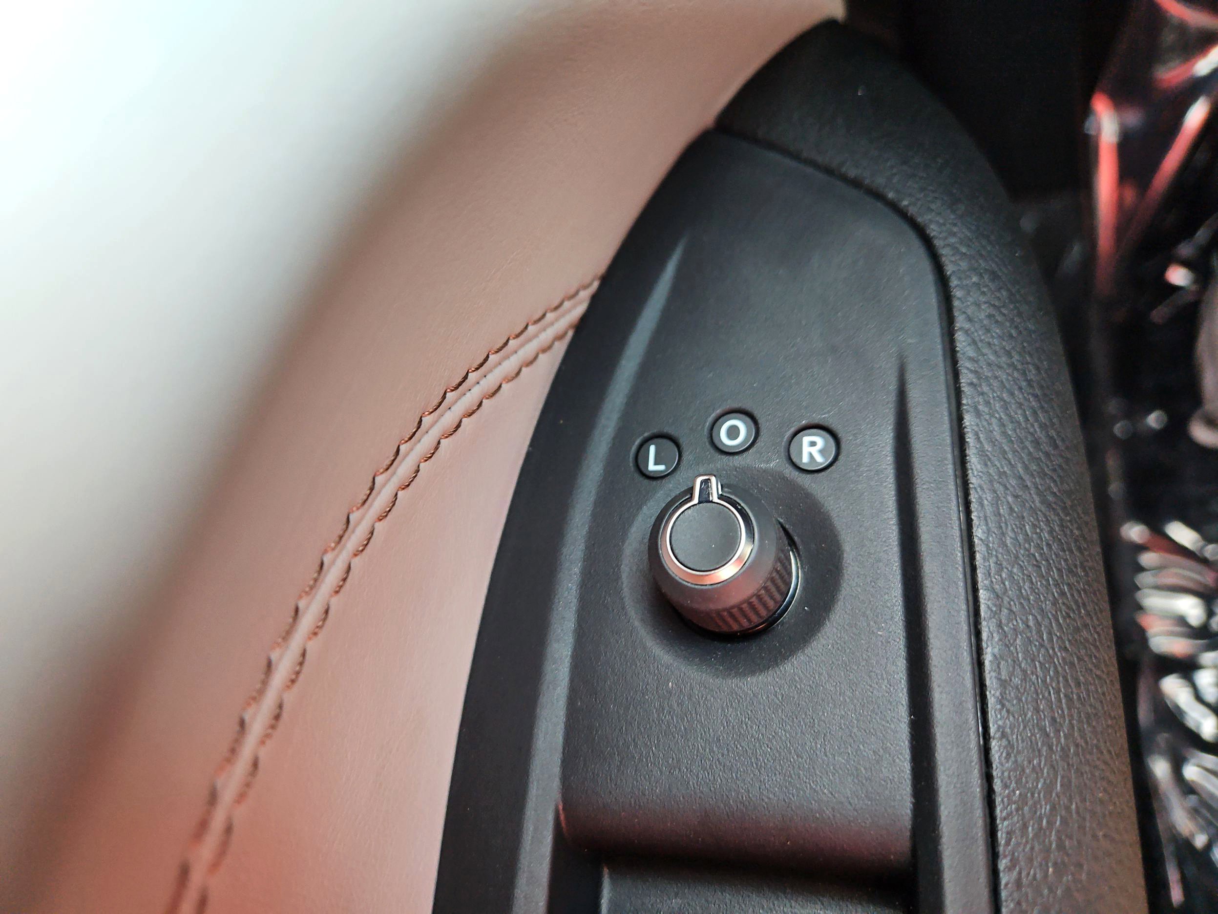 New 2024 Jeep Compass Limited w/ Elite Group image 58