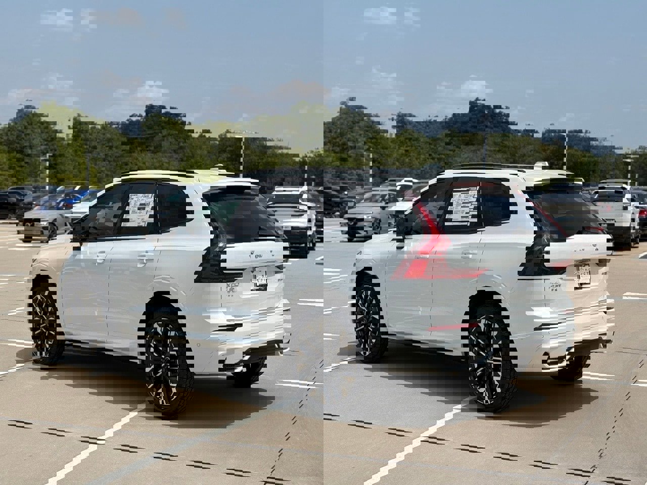 New 2026 Volvo XC60 B5 Ultra w/ Protection Package Premier image 4