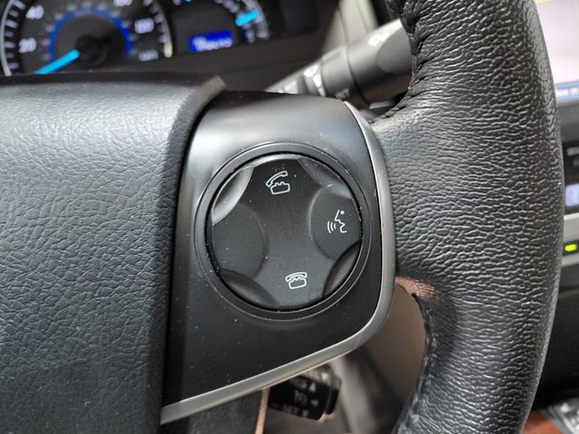 Used 2012 Toyota Camry XLE FWD image 34