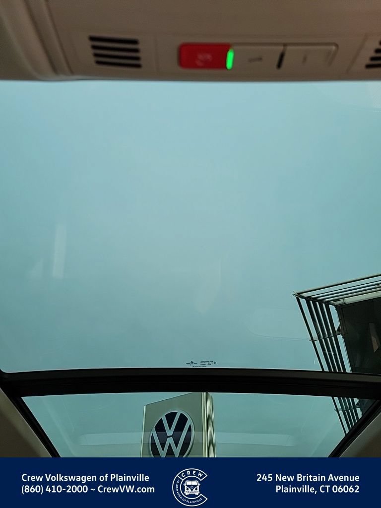 Certified 2023 Volkswagen Taos SEL AWD/4WD image 13