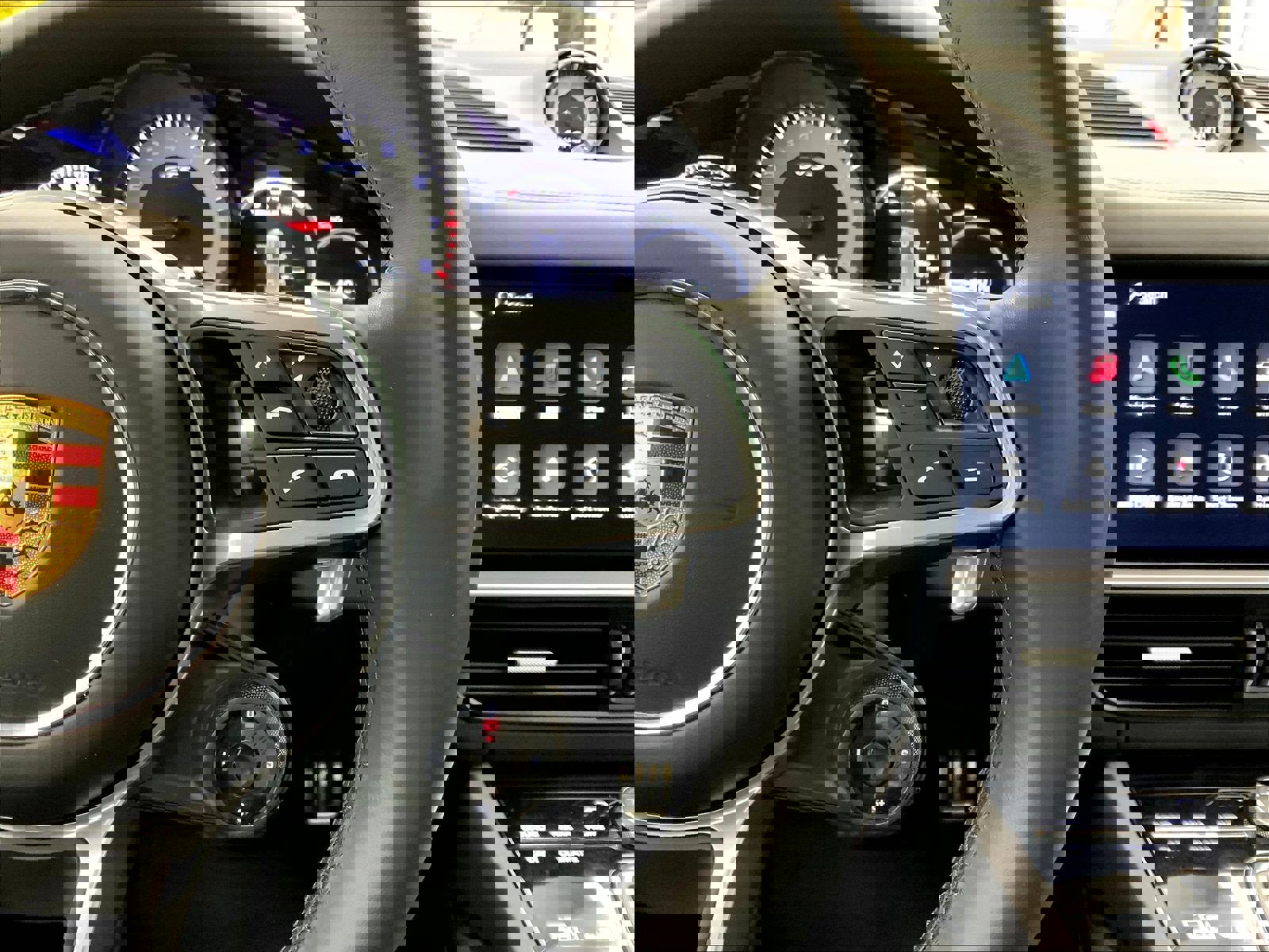 Used 2023 Porsche Cayenne GTS image 16