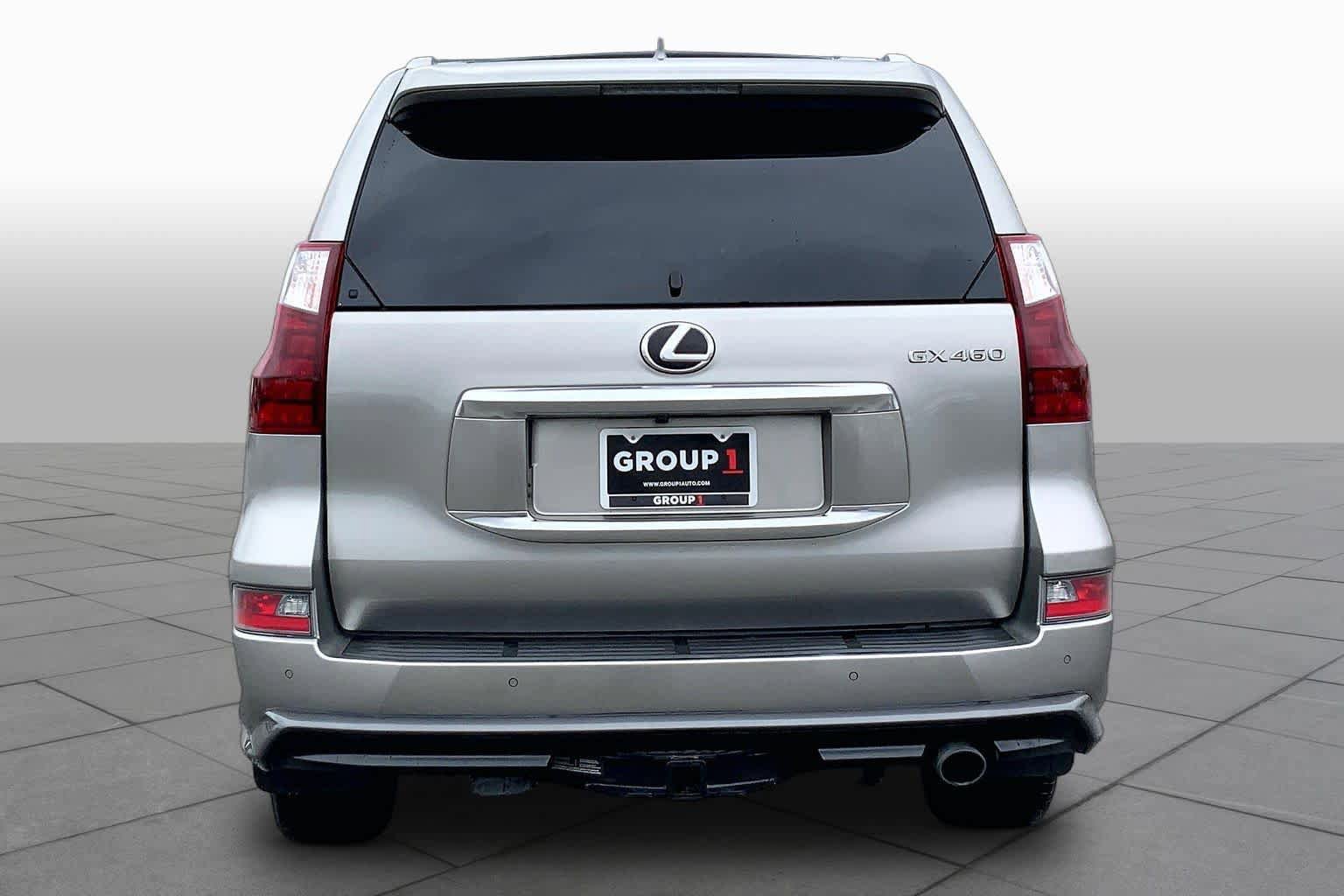 Used 2022 Lexus GX 460 Premium w/ Accessory Package AWD/4WD image 5