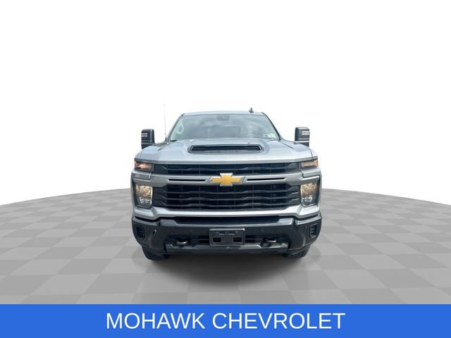 Used 2025 Chevrolet Silverado 2500 Custom w/ Custom Value Package AWD/4WD image 3