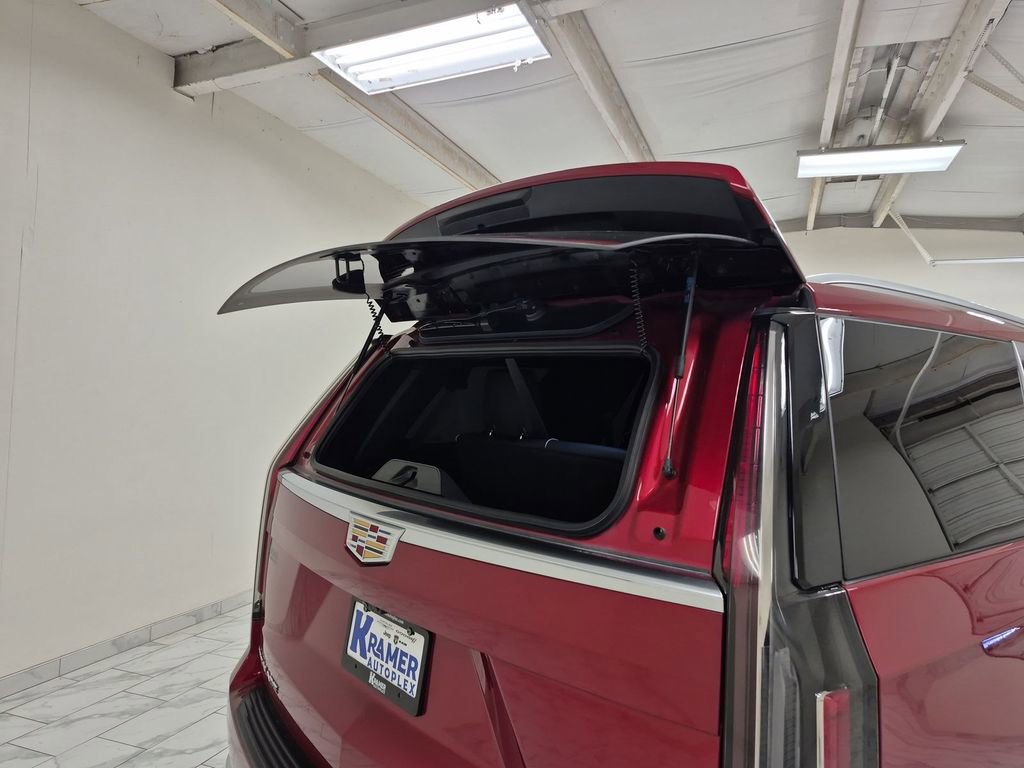 Used 2023 Cadillac Escalade Premium Luxury RWD image 36