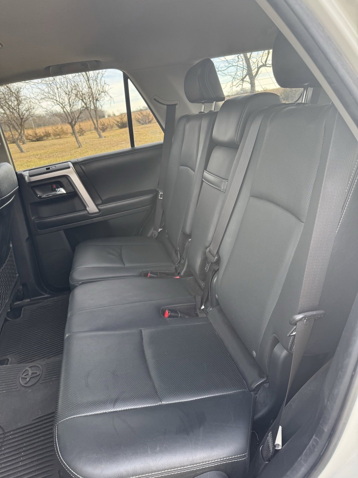 Used 2016 Toyota 4Runner Limited image 9