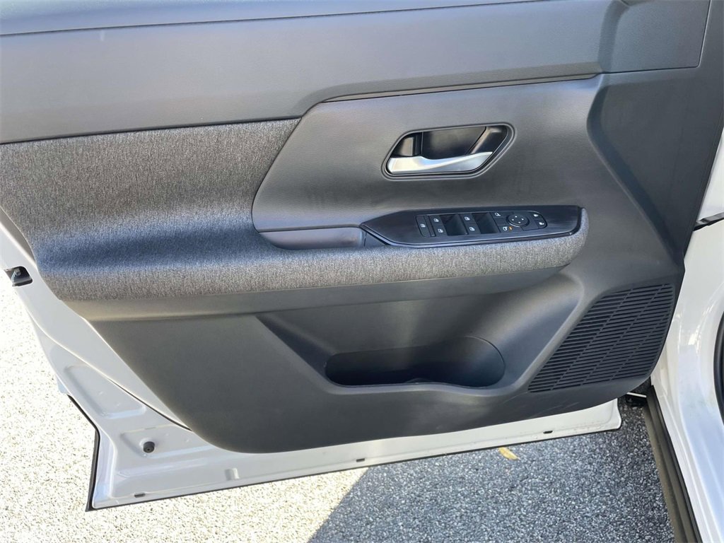 New 2026 Nissan Kicks SV image 10