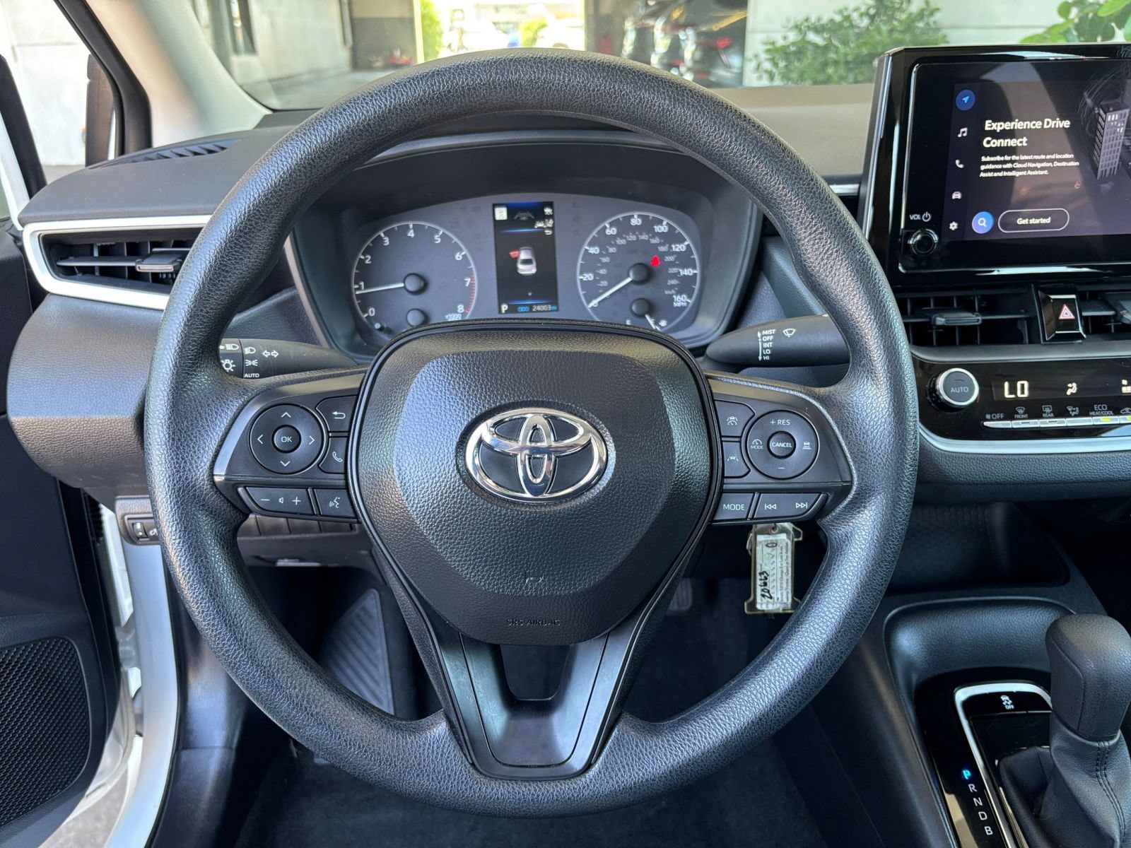 Used 2025 Toyota Corolla LE FWD image 47