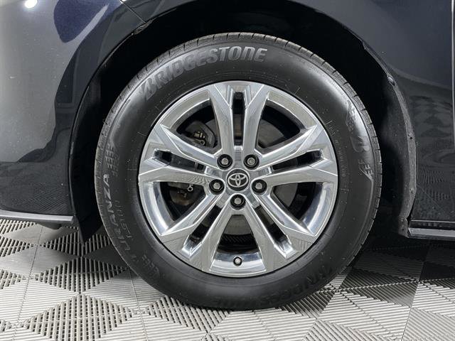 Certified 2023 Toyota Sienna Platinum image 23
