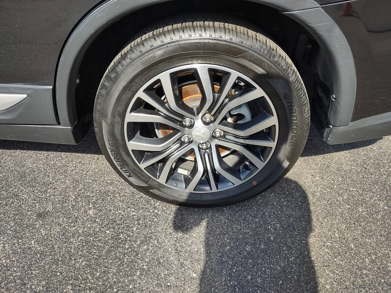 Used 2018 Mitsubishi Outlander SEL AWD/4WD image 40