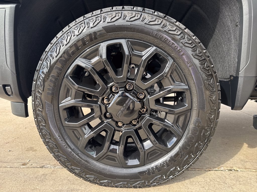 New 2026 GMC Sierra 2500 Denali Ultimate AWD/4WD image 16