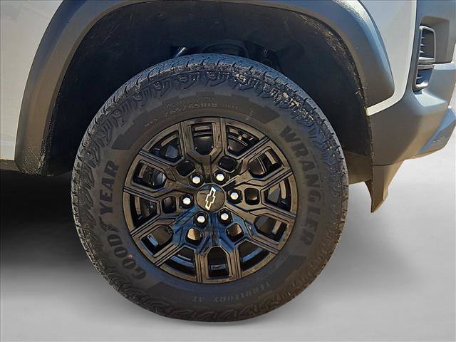 Used 2025 Chevrolet Colorado Trail Boss AWD/4WD image 23