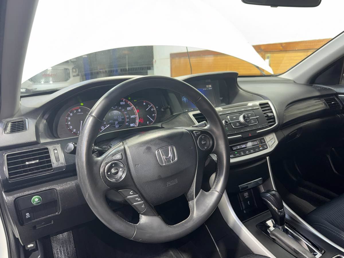 Used 2015 Honda Accord Sport image 17
