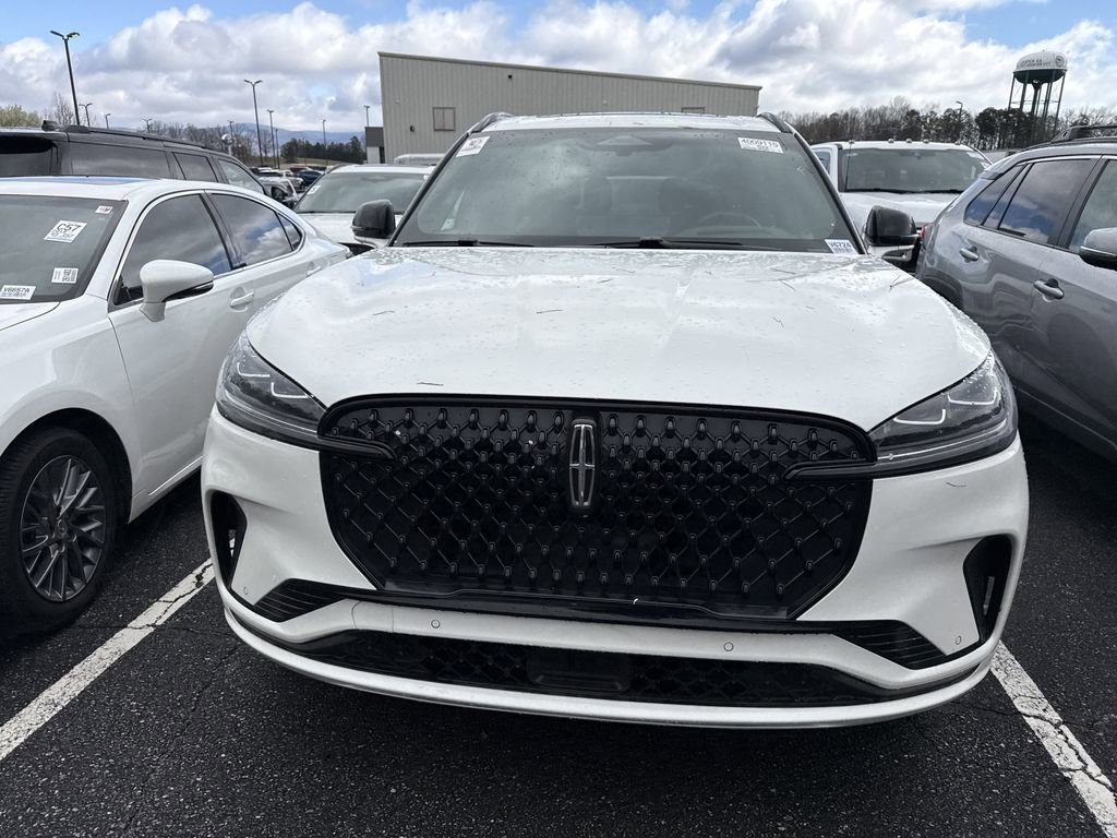 Used 2025 Lincoln Aviator Reserve w/ Equipment Group 201A image 4