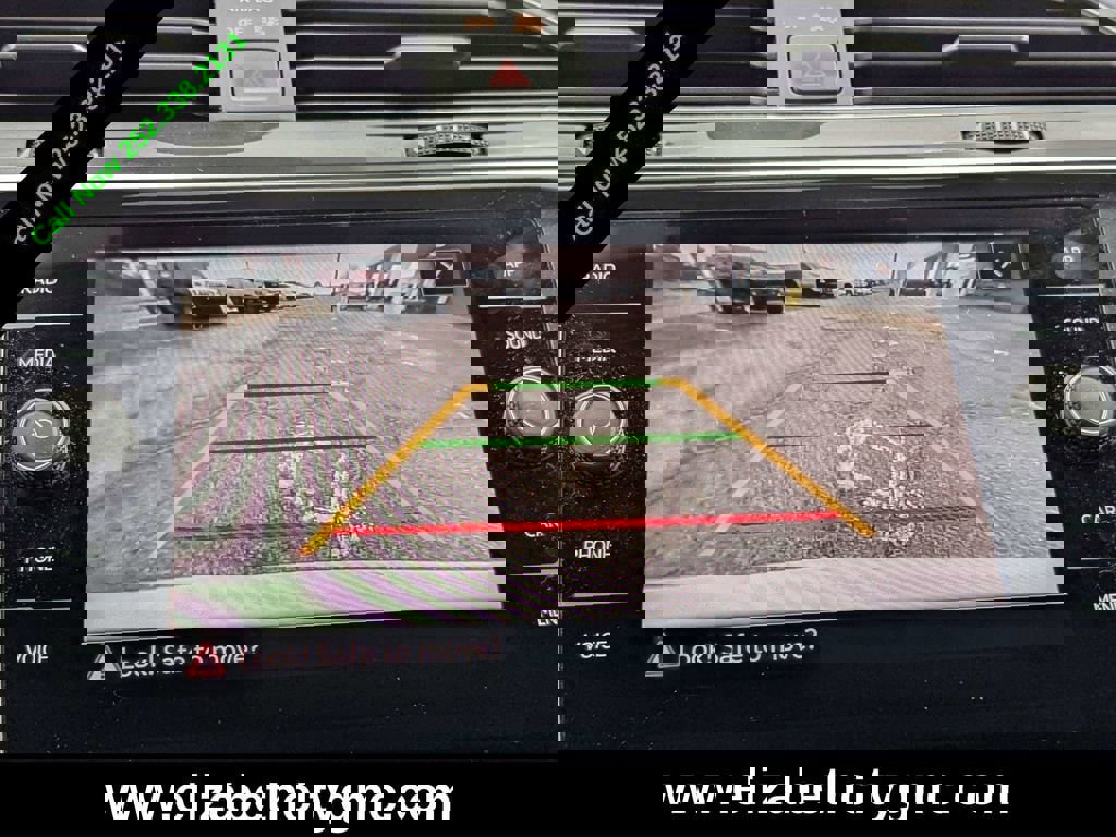 Used 2023 Volkswagen Tiguan SE image 28