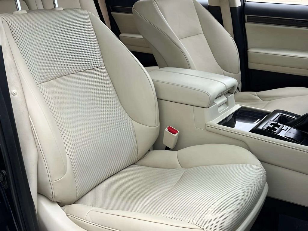 Used 2020 Lexus GX 460 Premium w/ Premium Package AWD/4WD image 16