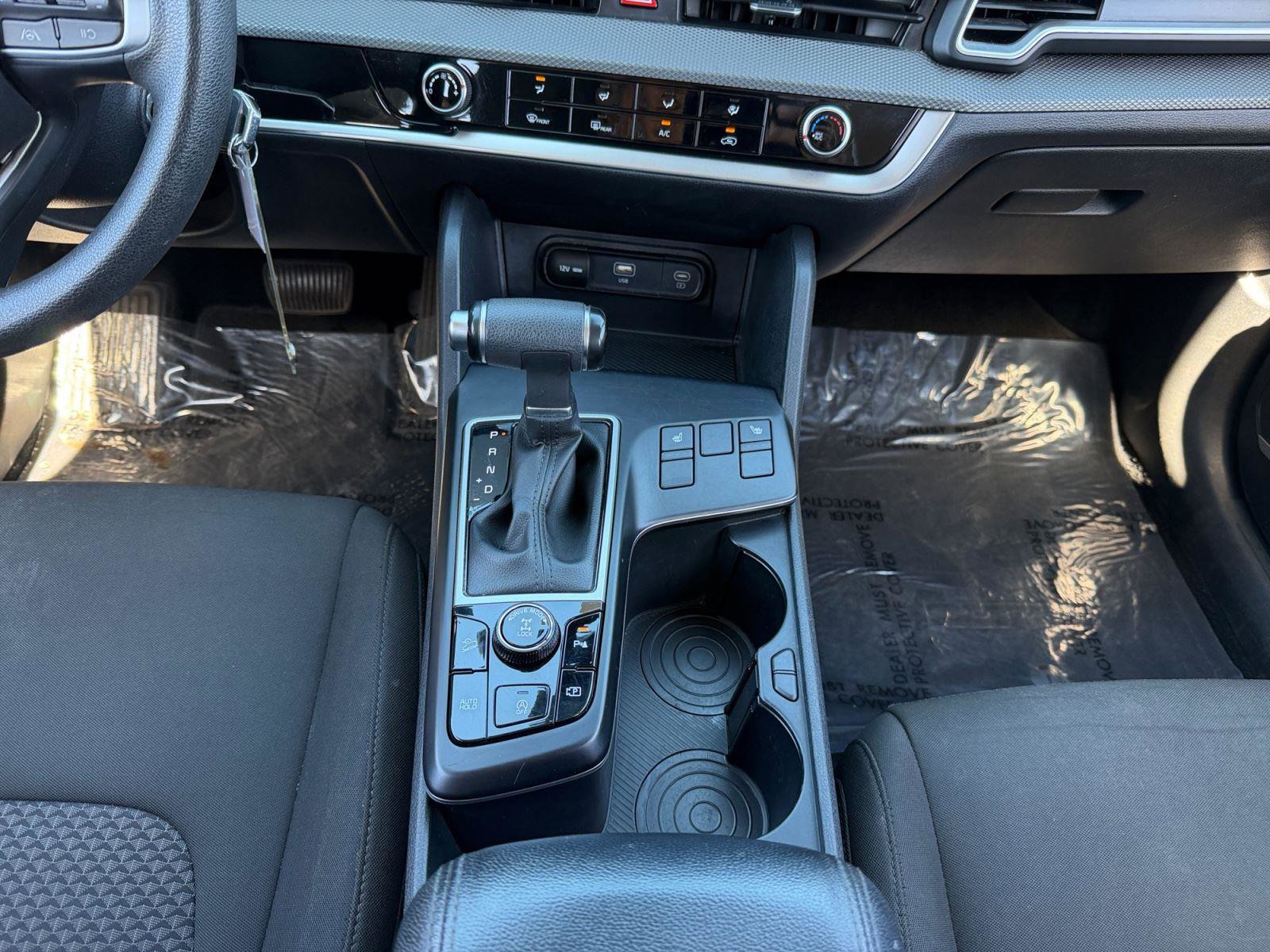 Used 2023 Kia Sportage LX image 11