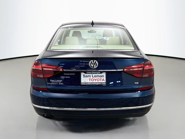 Used 2018 Volkswagen Passat 2.0T SEL Premium FWD image 6