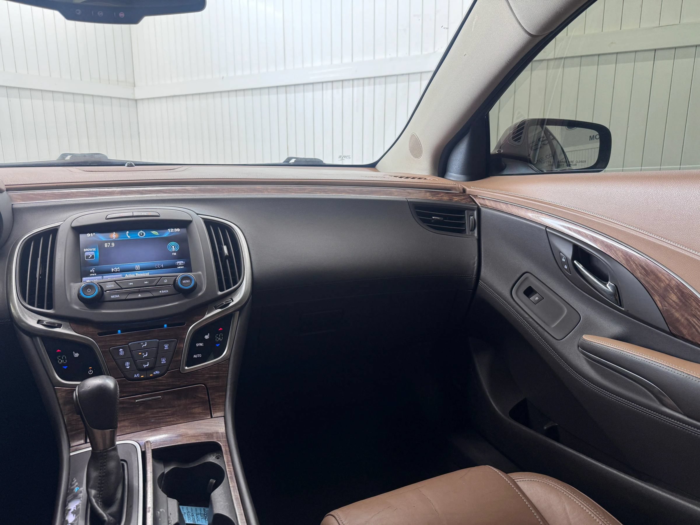 Used 2014 Buick LaCrosse Leather FWD image 16