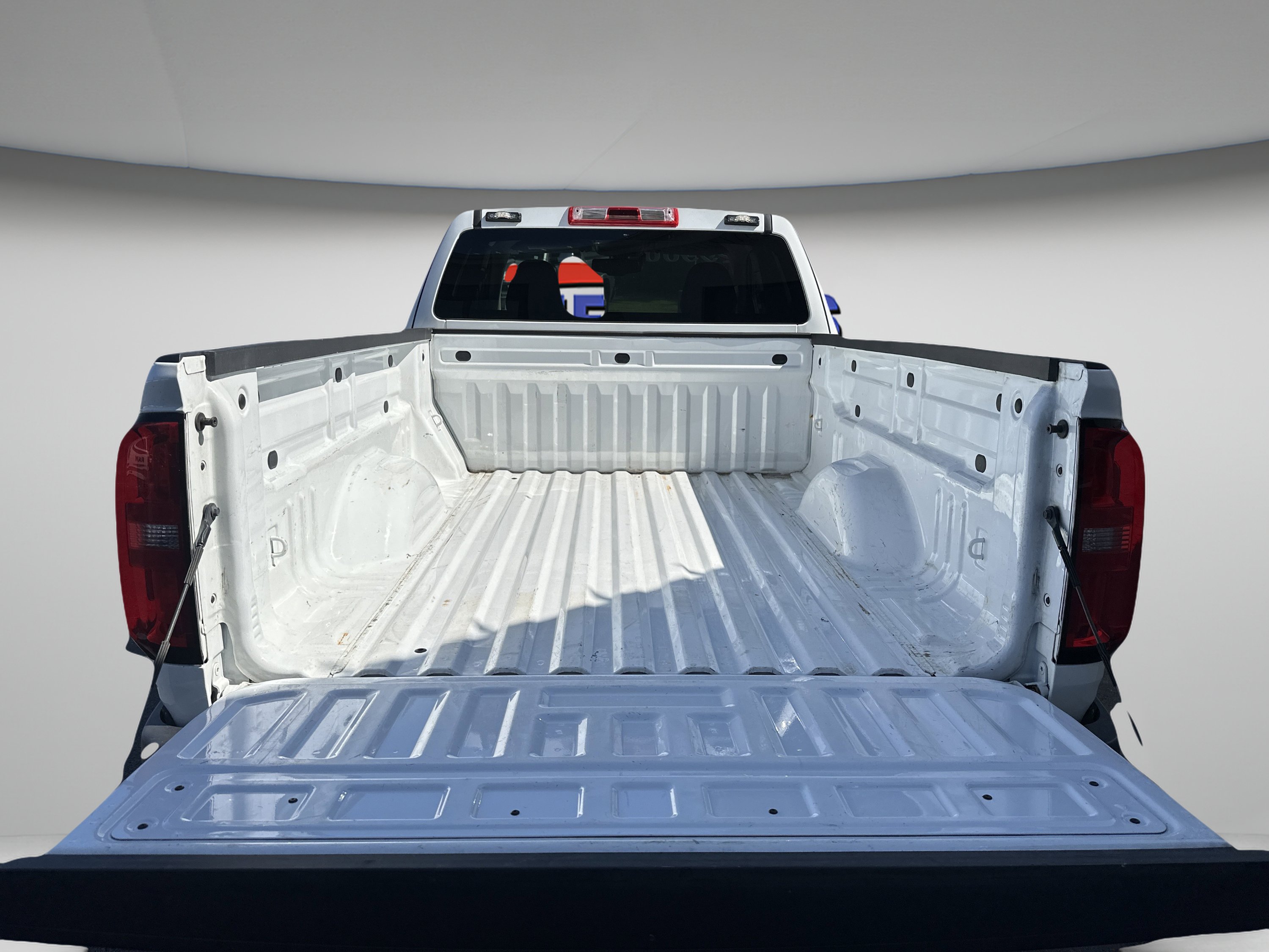 Used 2022 Chevrolet Colorado LT w/ Fleet Safety Package AWD/4WD image 7