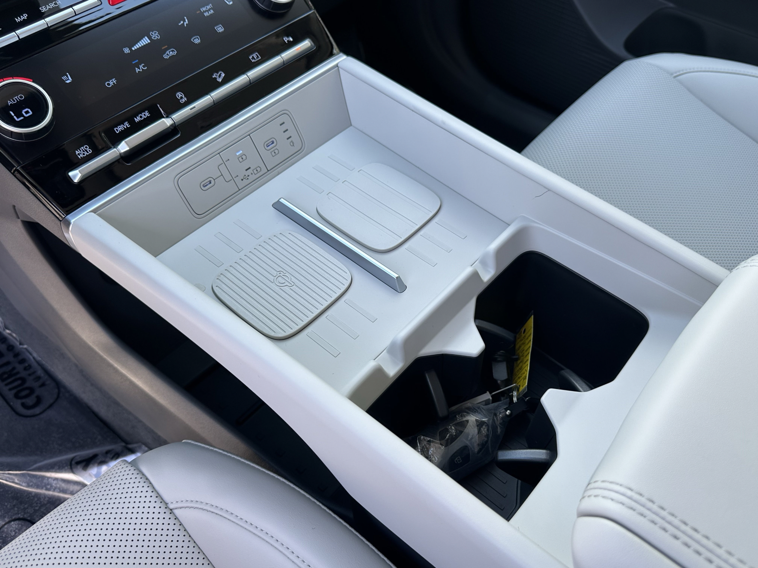New 2027 Hyundai Santa Fe SEL FWD image 23