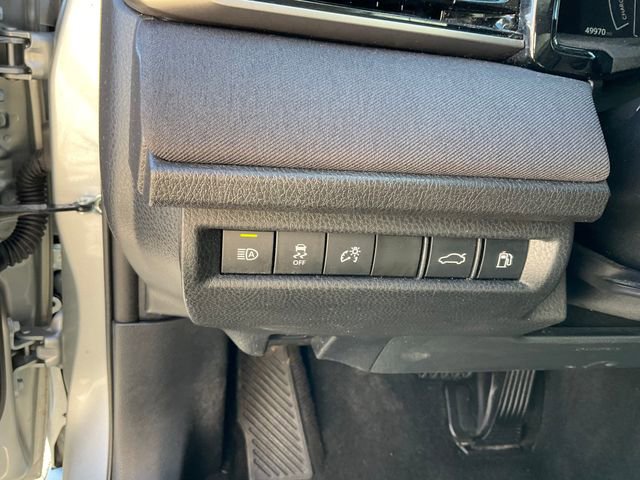 Used 2025 Toyota Camry LE image 8