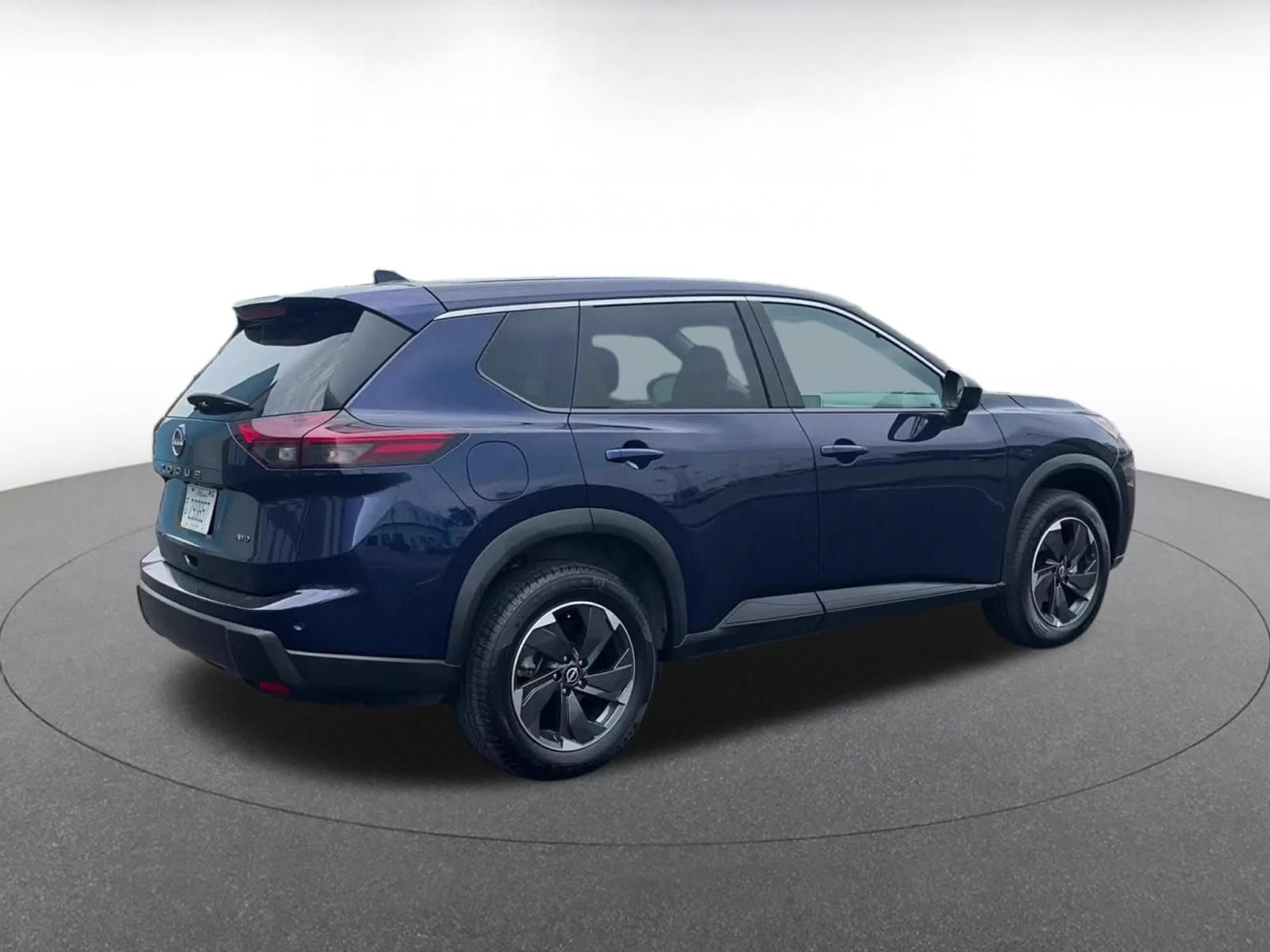 Used 2025 Nissan Rogue SV AWD/4WD image 15