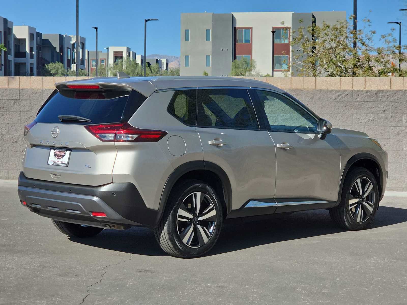 Used 2023 Nissan Rogue SL image 9